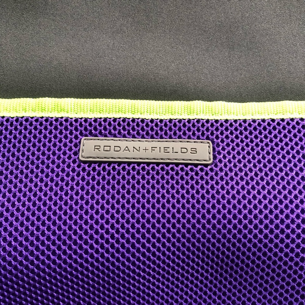 Rodan + Fields neoprene drawstring backpack NIB - Picture 4 of 11